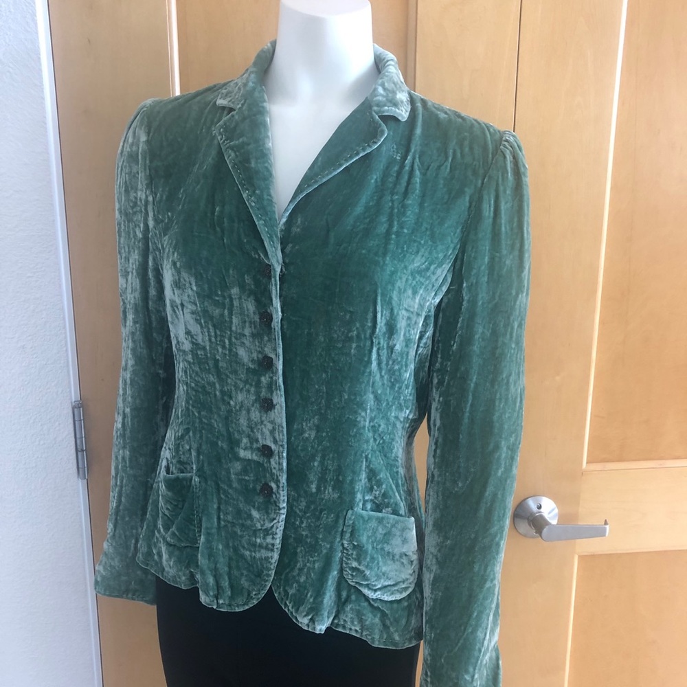 Elie Tahari crushed velvet top